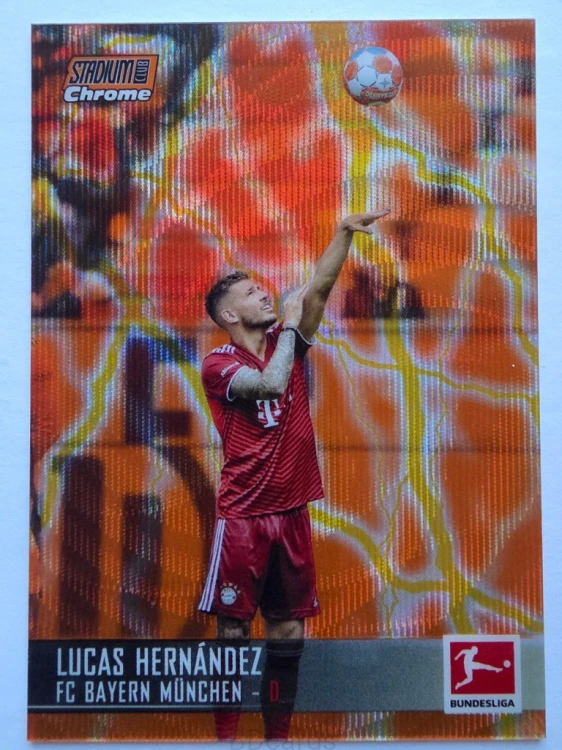 2021-22 Topps Stadium Chrome Hernandez Bayern Monachium Orange /MR19