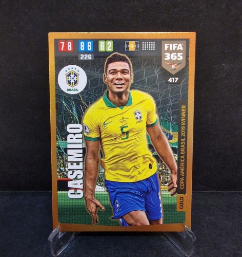 2019-20 Panini Fifa 365 Gold Casemiro / OC17