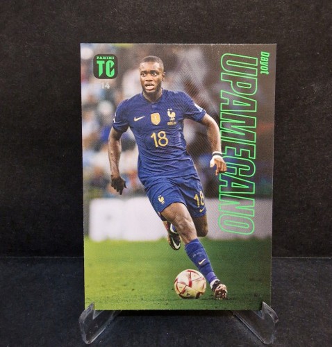 2022-23 Panini Top Class Dayot Upamecano Francja /M2