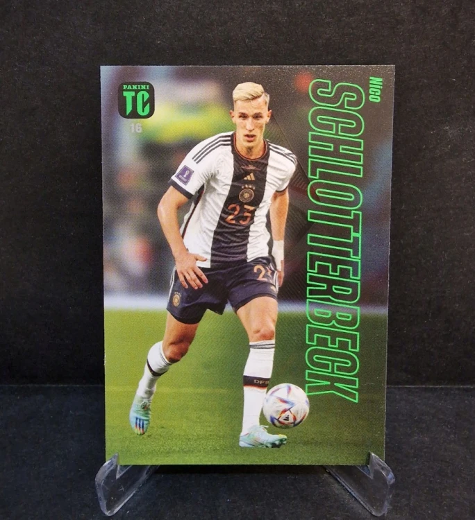2022-23 Panini Top Class Nico Schlotterbeck Niemcy /M8