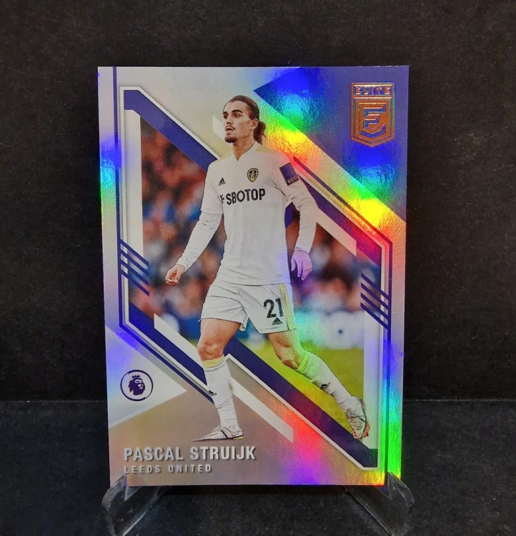 2021-22 Panini Donruss Elite Pascal Struijk Leeds United /LL26