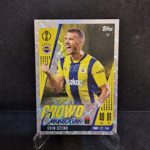 2024-25 Topps Match Attax Extra Dżeko Fenerbache Crowd Connection /N15