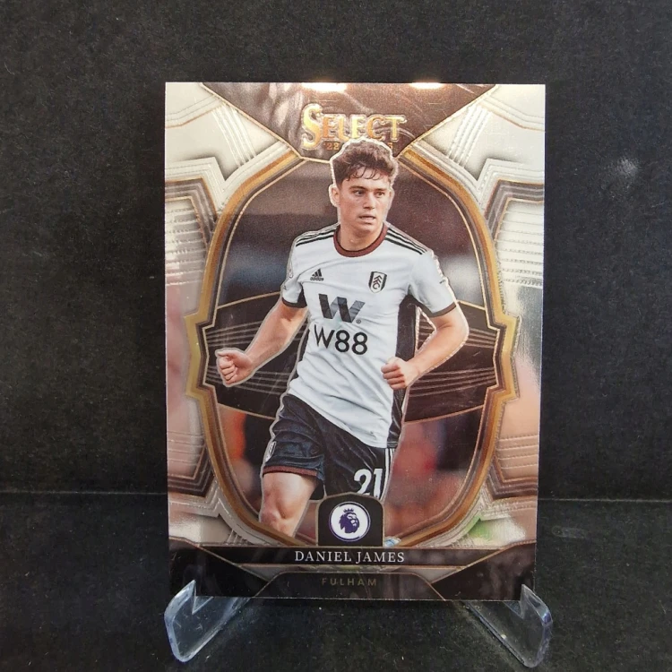 2022-23 Panini Select EPL Daniel James Fulham /K10