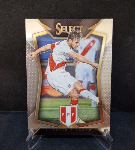 2015-16 Panini Select Soccer Claudio Pizarro /FI13