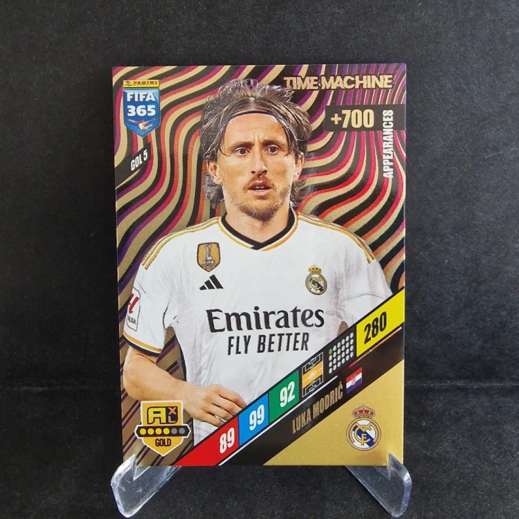 2023-24 Panini Fifa 365 Modrić Real Madryt Time Machine /TE18