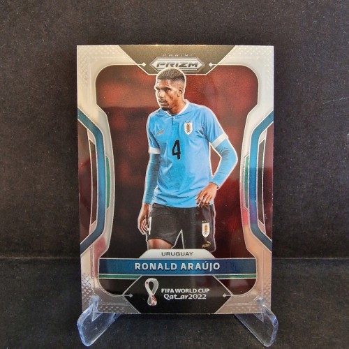 2022 Panini Prizm WC Qatar Ronald Araujo Urugwaj /PR28
